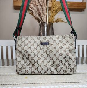 Gucci GG Rectangular Crossbody Bag GG Supreme sherryline
